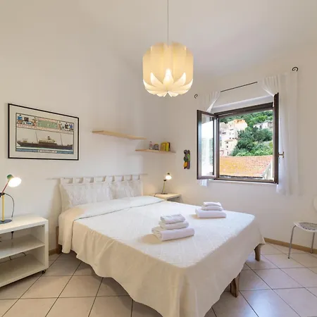 Sardinian Gallery Temo Terrace * בוסה
